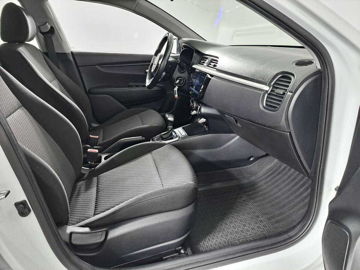 Купить Kia Rio, 2019, 72 009 км, фото №9