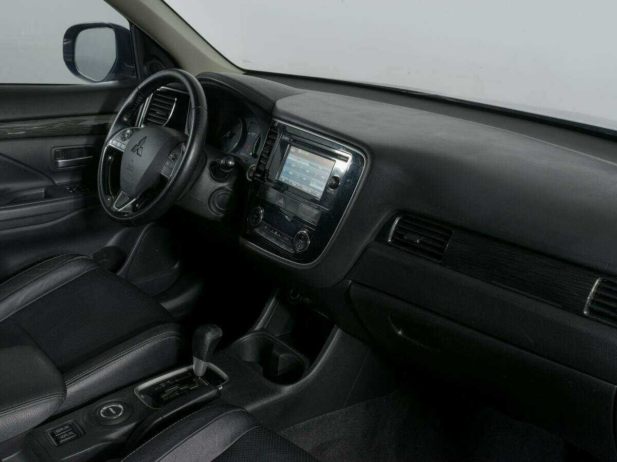 Купить Mitsubishi Outlander, 2016, 120 110 км, фото №7