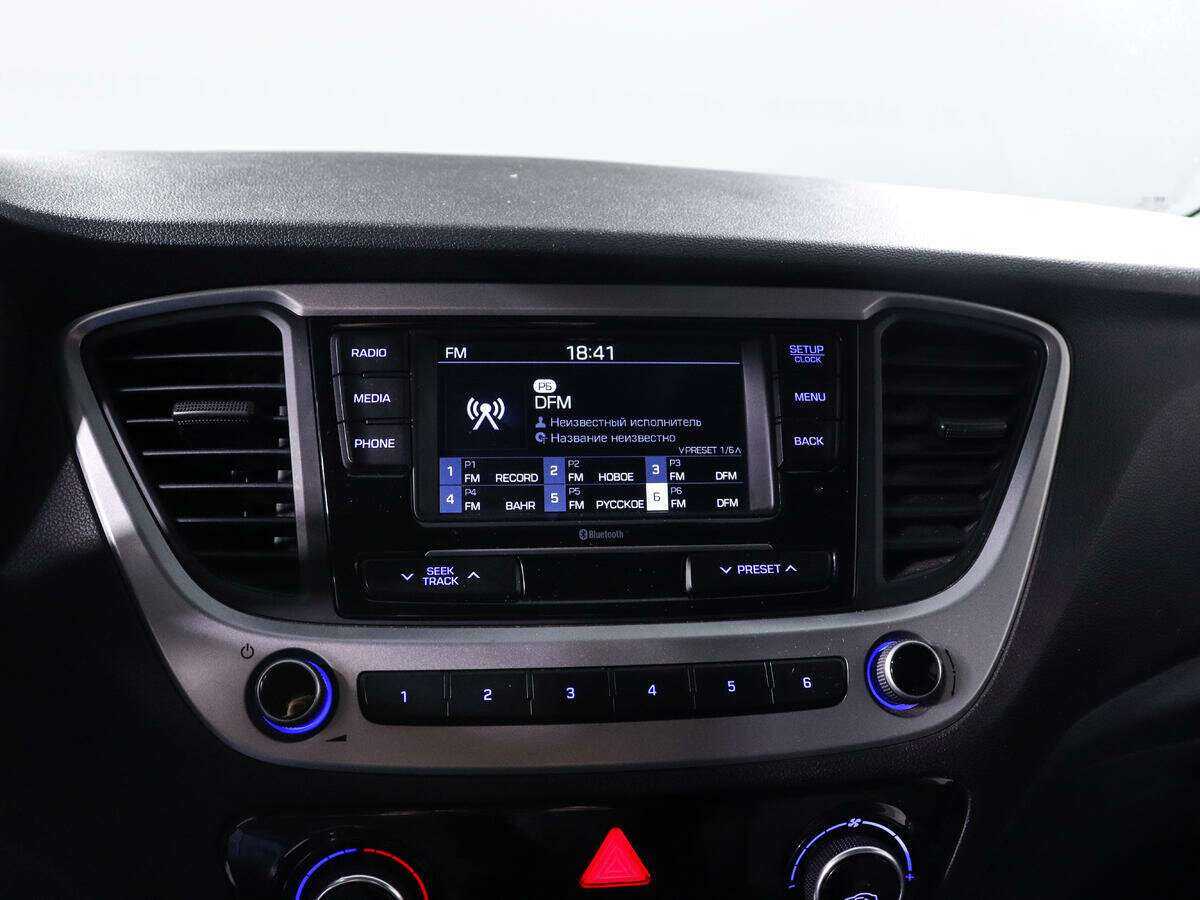 Купить Hyundai Solaris, 2017, 116 656 км, фото №14
