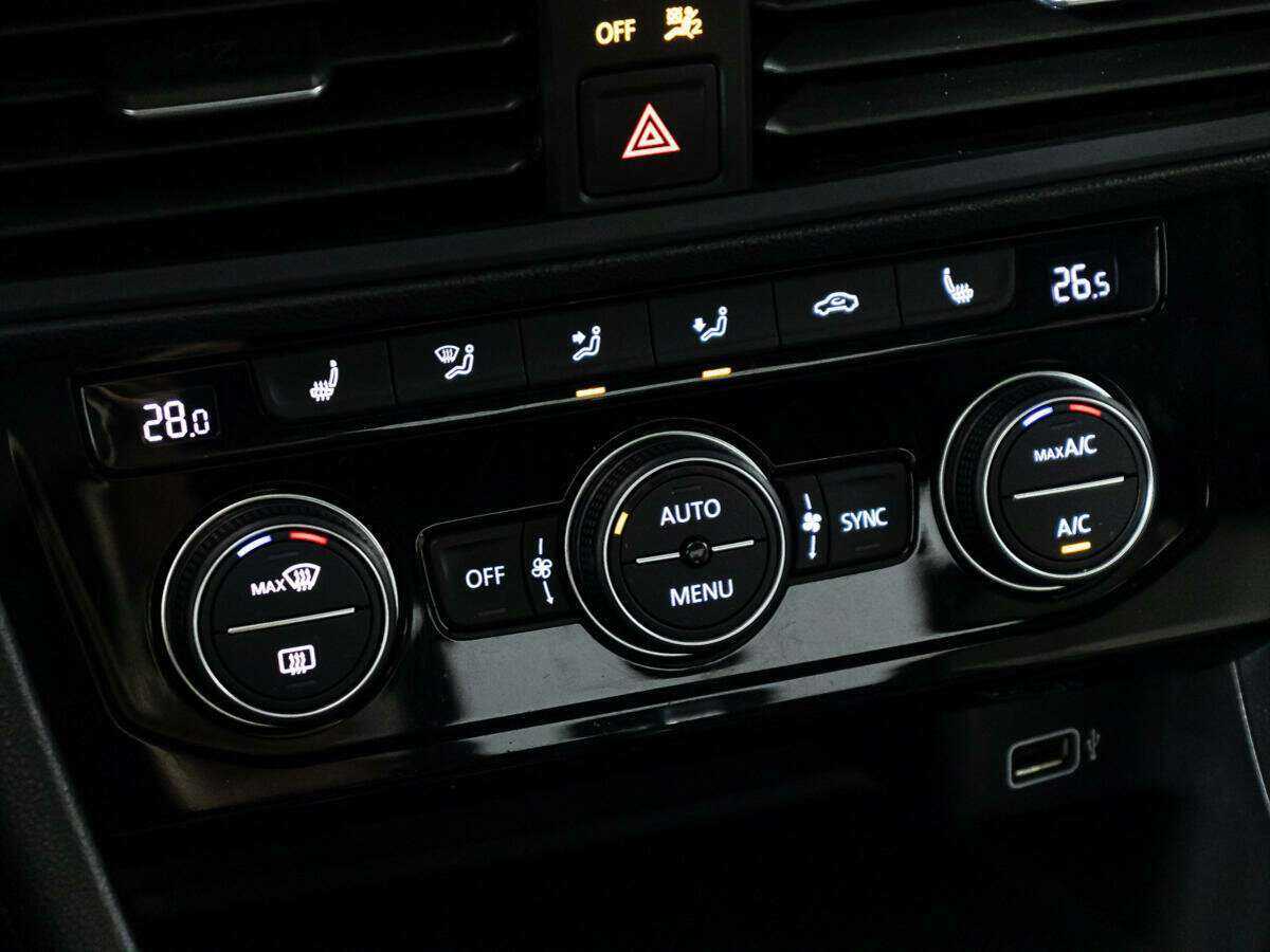 Купить Volkswagen Jetta 8-speed, 2018, 95 774 км, фото №17