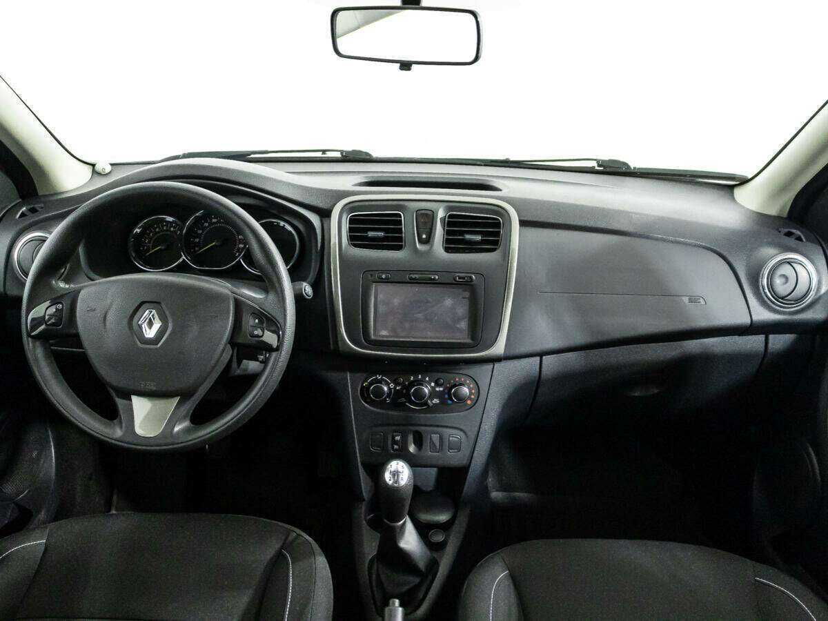 Купить Renault Sandero Stepway, 2015, 81 937 км, фото №13
