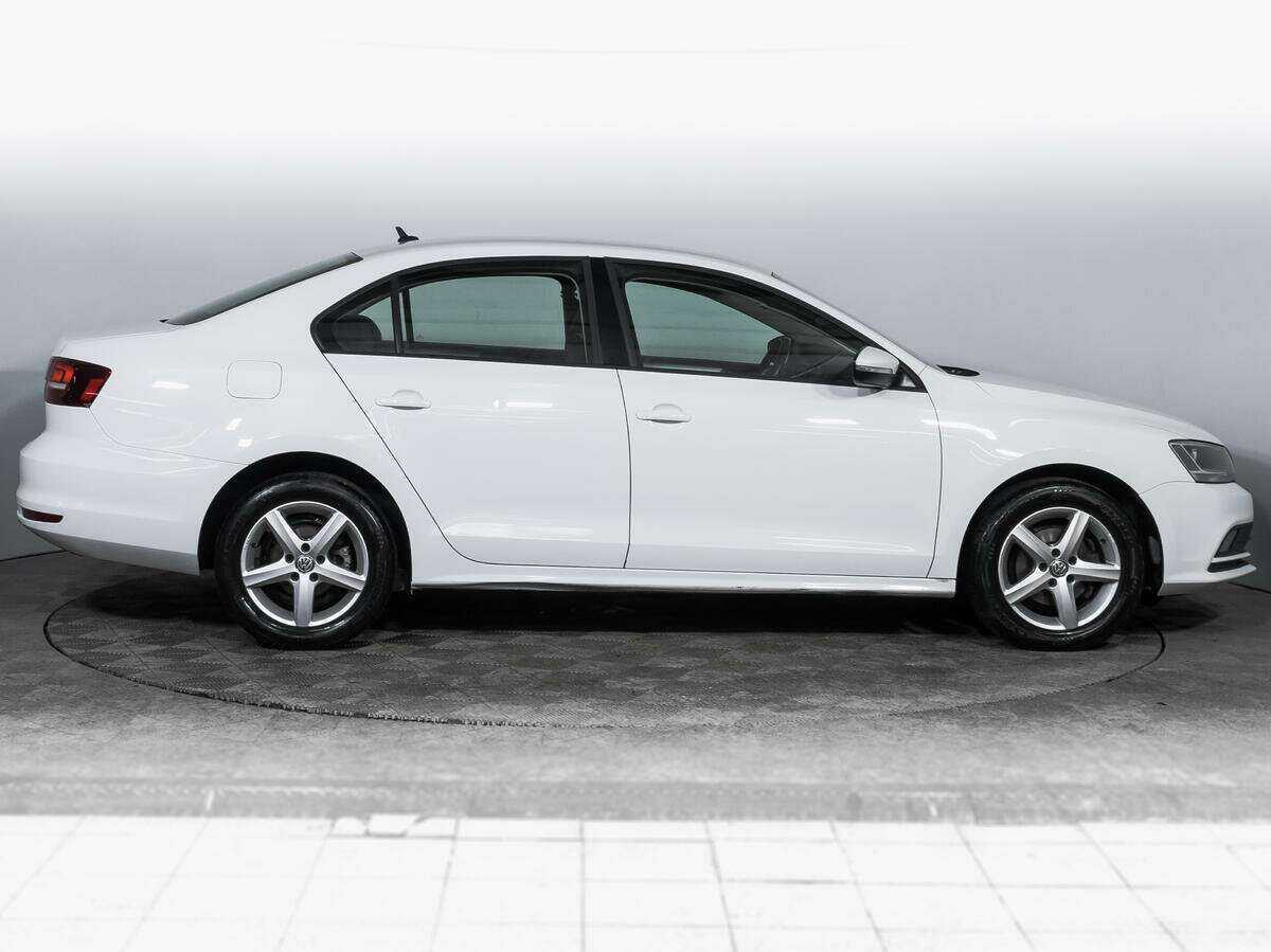 Купить Volkswagen Jetta, 2016, 130 001 км, фото №4