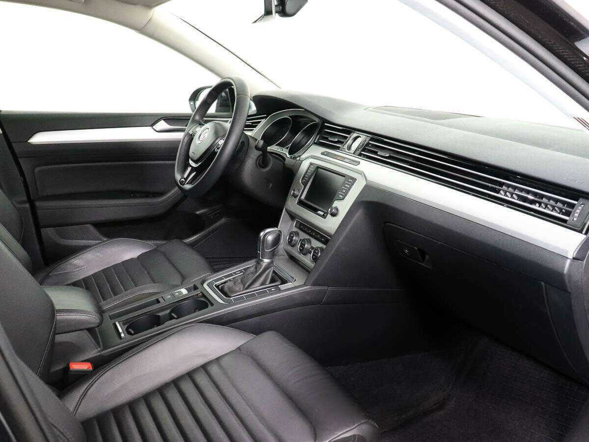 Купить Volkswagen Passat, 2017, 181 000 км, фото №7