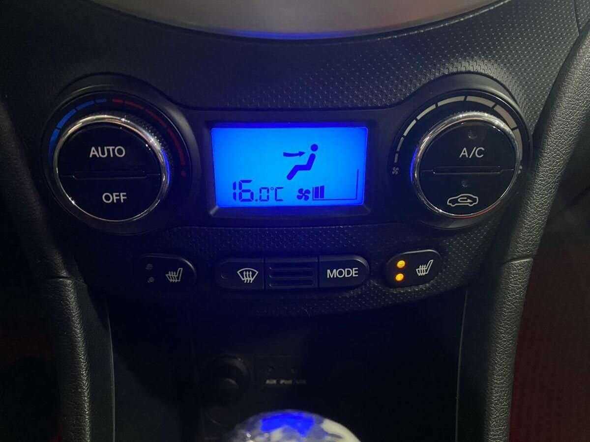 Купить Hyundai Solaris, 2013, 176 504 км, фото №14