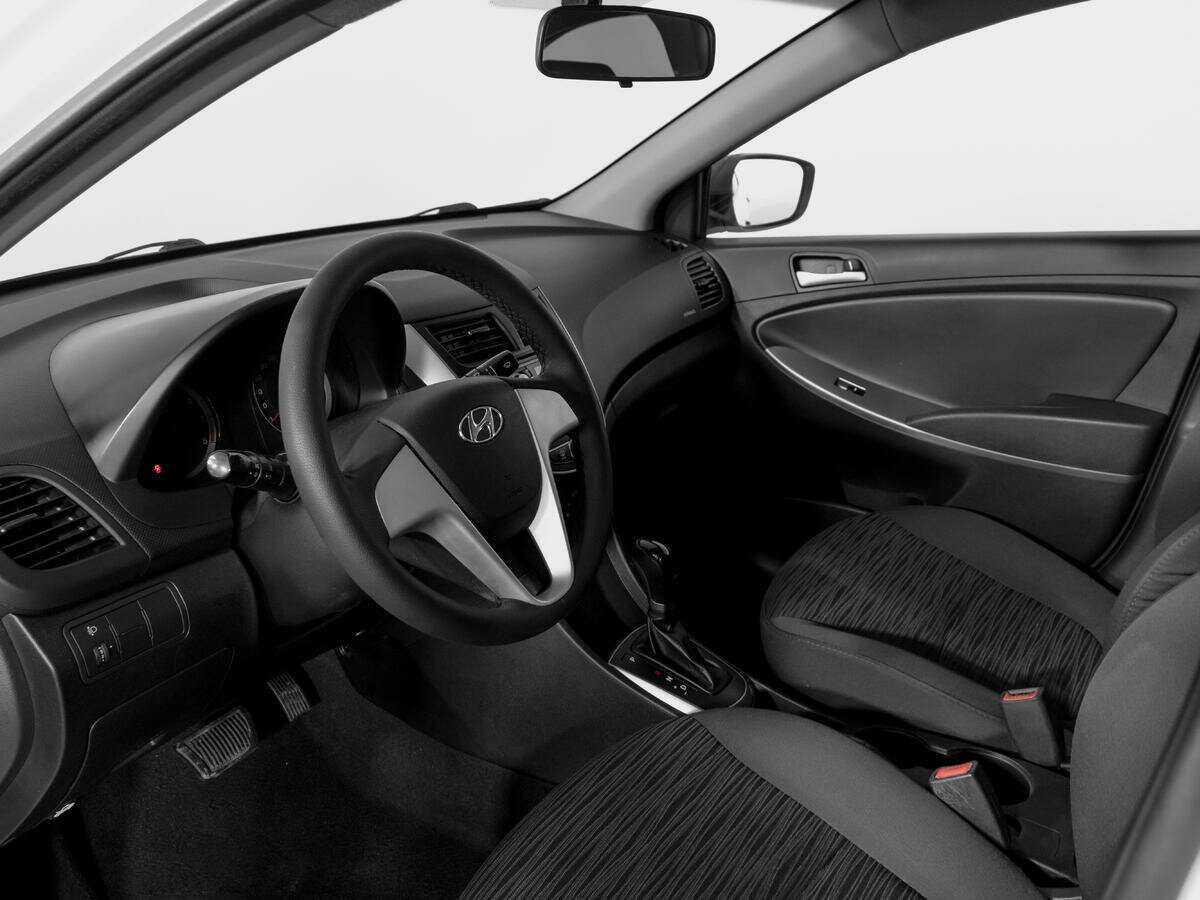 Купить Hyundai Solaris, 2015, 182 000 км, фото №15