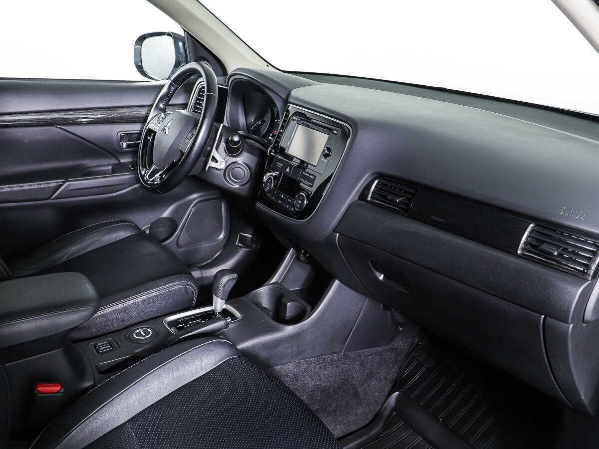 Купить Mitsubishi Outlander, 2016, 129 798 км, фото №9