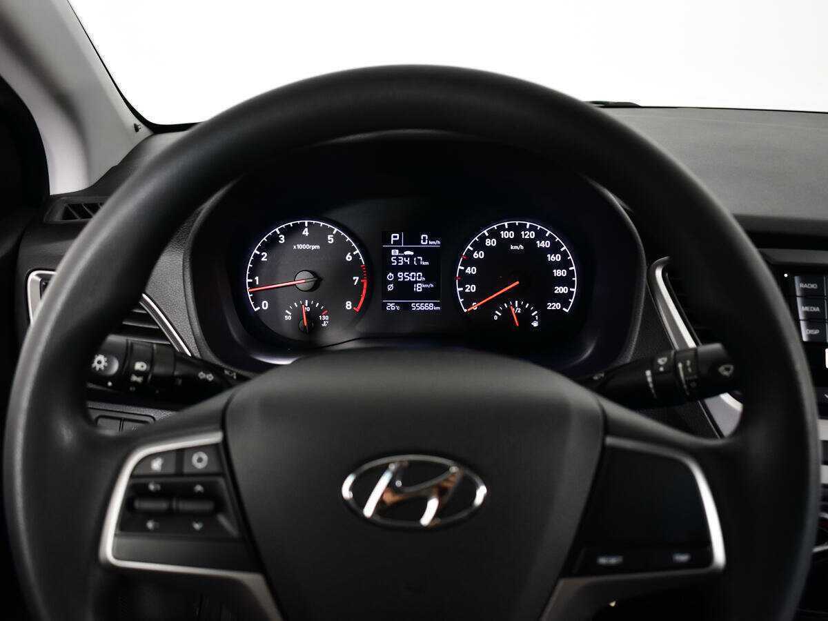 Купить Hyundai Solaris, 2017, 55 668 км, фото №9