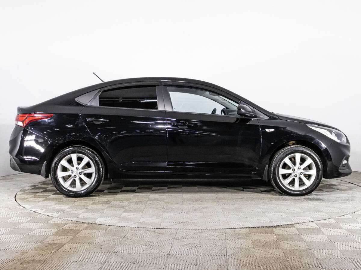 Купить Hyundai Solaris, 2017, 110 097 км, фото №4