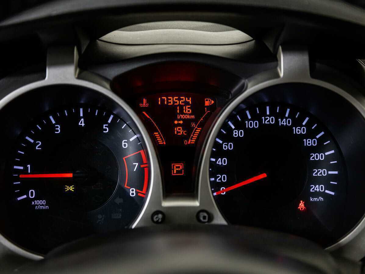 Купить Nissan Juke, 2012, 174 000 км, фото №12