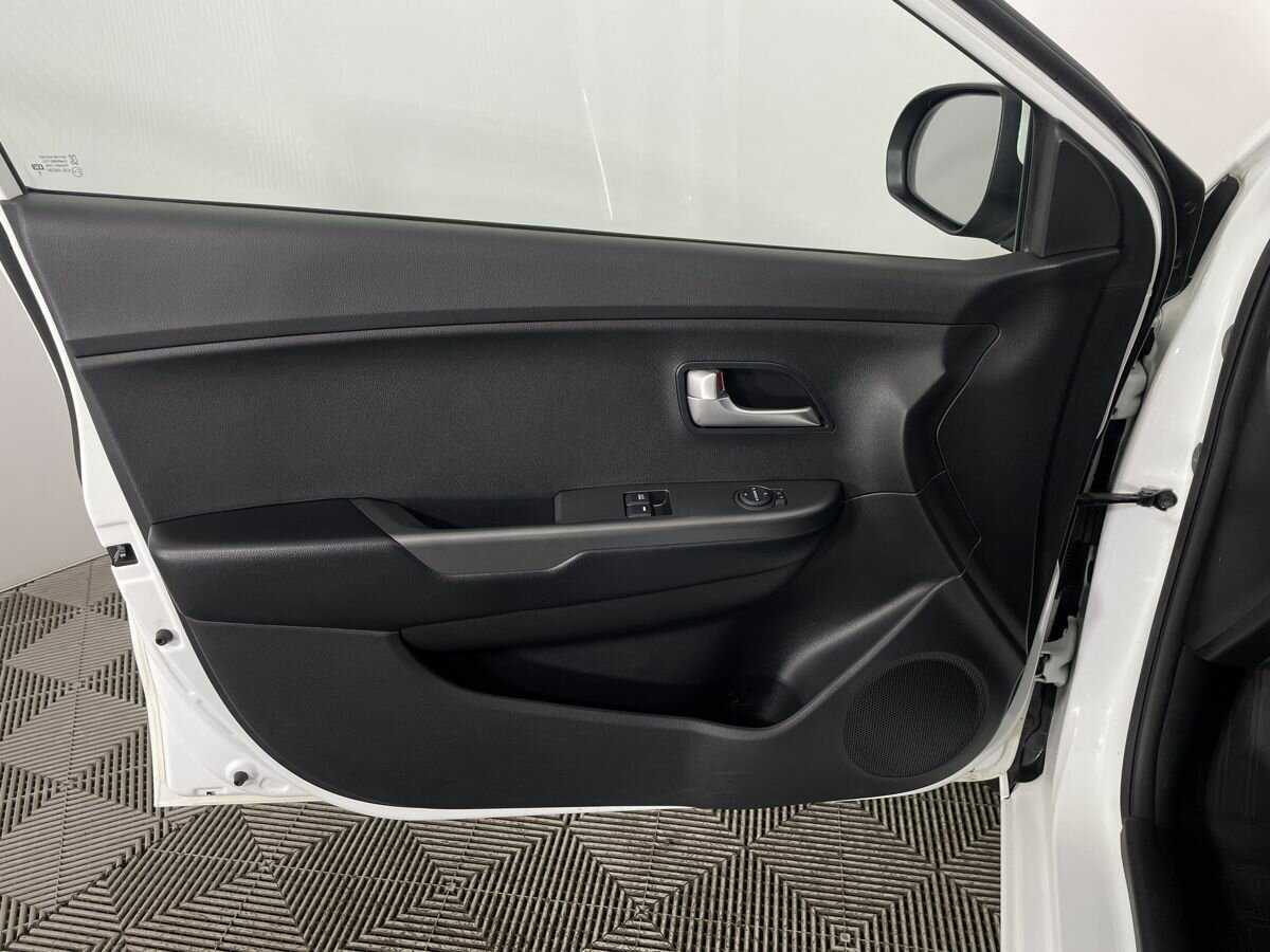 Купить Kia Rio, 2016, 93 547 км, фото №7