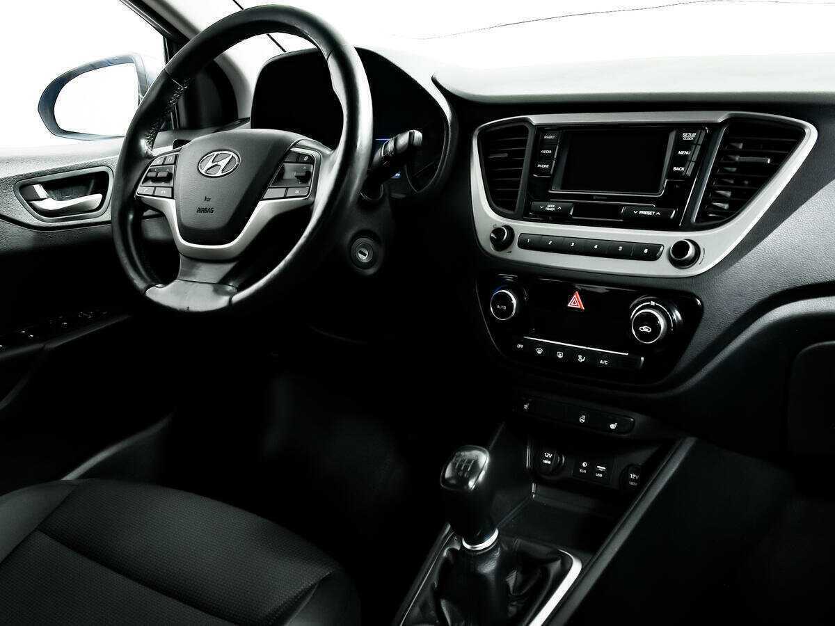 Купить Hyundai Solaris, 2017, 244 762 км, фото №9