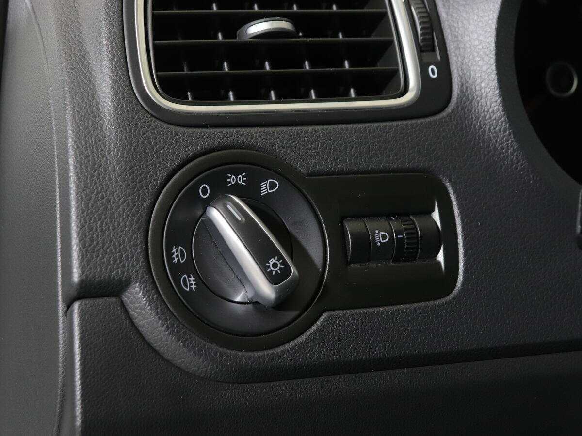 Купить Volkswagen Polo, 2017, 152 779 км, фото №19