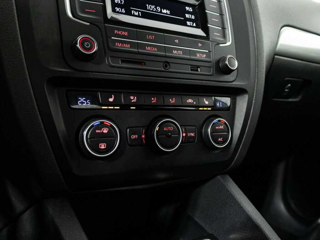 Купить Volkswagen Jetta, 2016, 106 093 км, фото №16