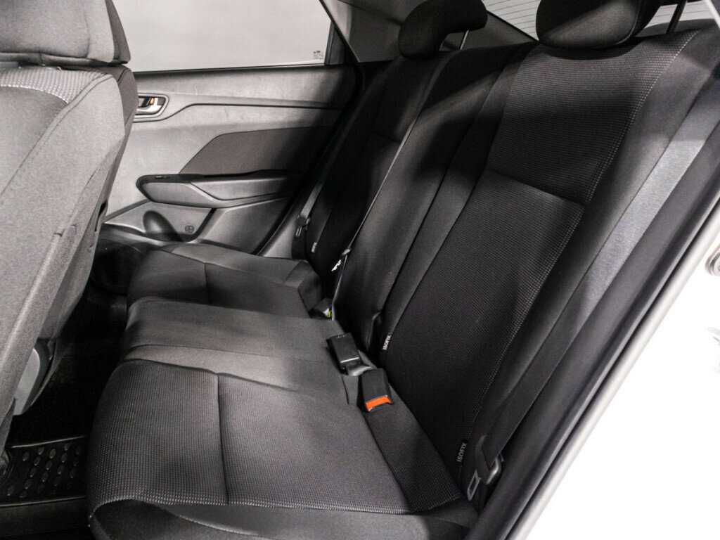 Купить Hyundai Solaris, 2017, 111 142 км, фото №10