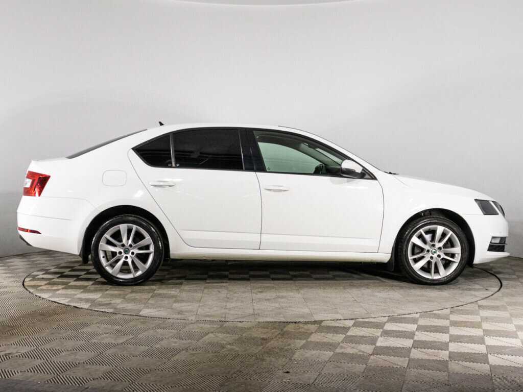 Купить Skoda Octavia, 2018, 188 942 км, фото №4