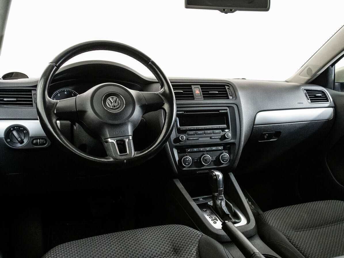Купить Volkswagen Jetta, 2012, 200 639 км, фото №9