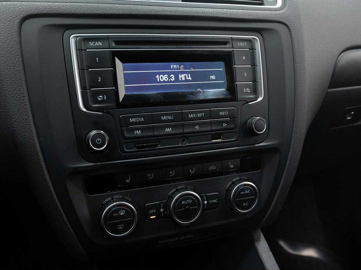 Купить Volkswagen Jetta, 2014, 150 000 км, фото №16