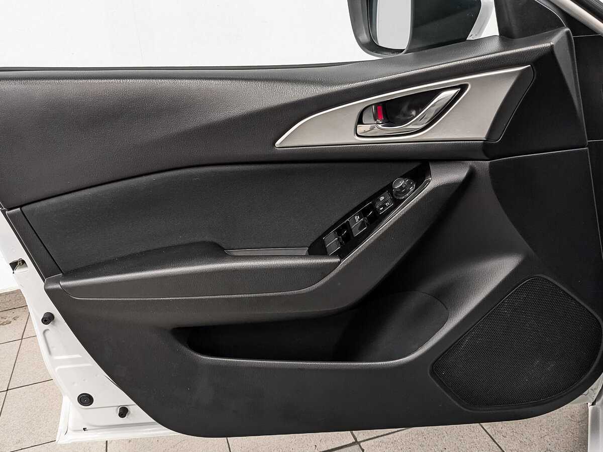 Купить Mazda 3, 2018, 133 358 км, фото №17