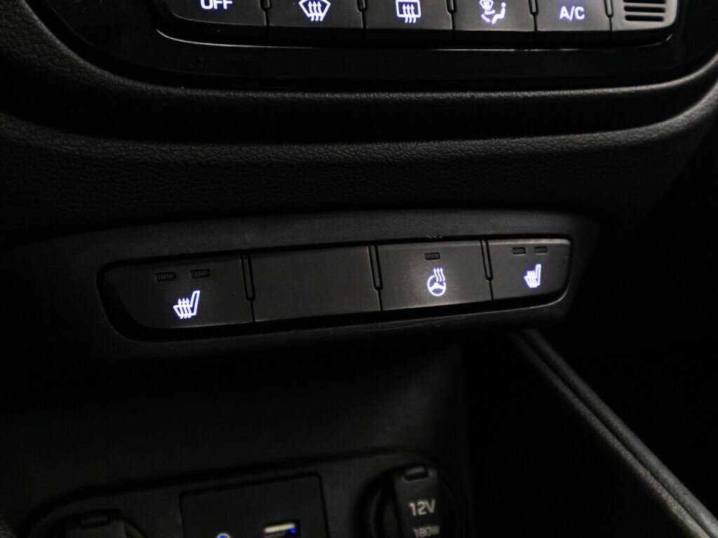 Купить Hyundai Solaris, 2018, 89 299 км, фото №15