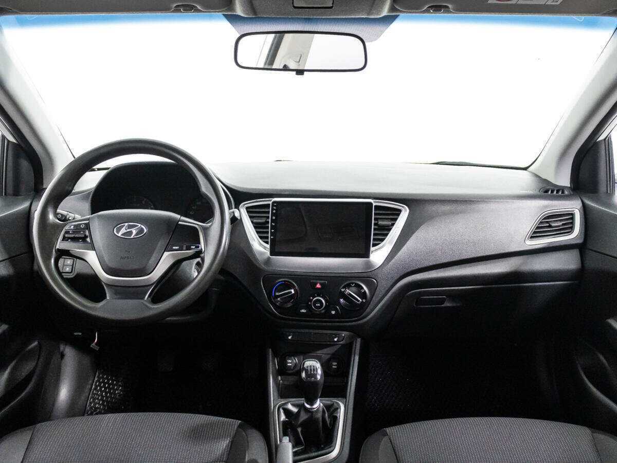 Купить Hyundai Solaris, 2017, 327 514 км, фото №13
