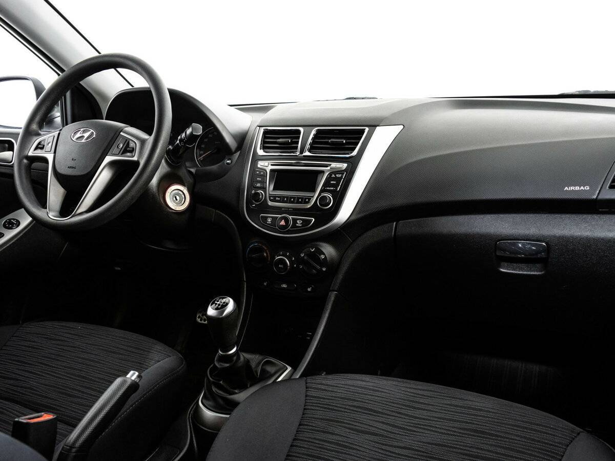 Купить Hyundai Solaris, 2016, 112 982 км, фото №7