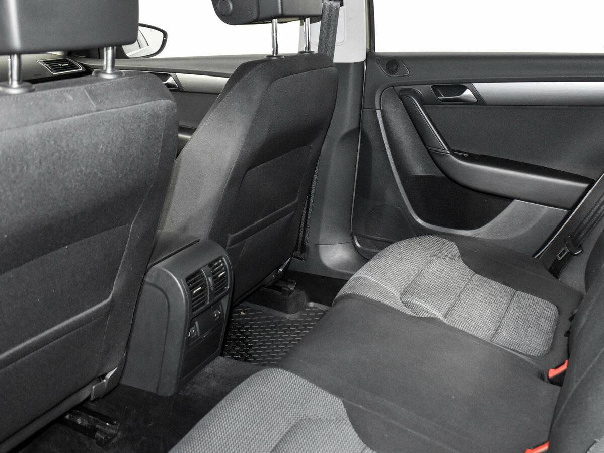 Купить Volkswagen Passat, 2012, 280 564 км, фото №10