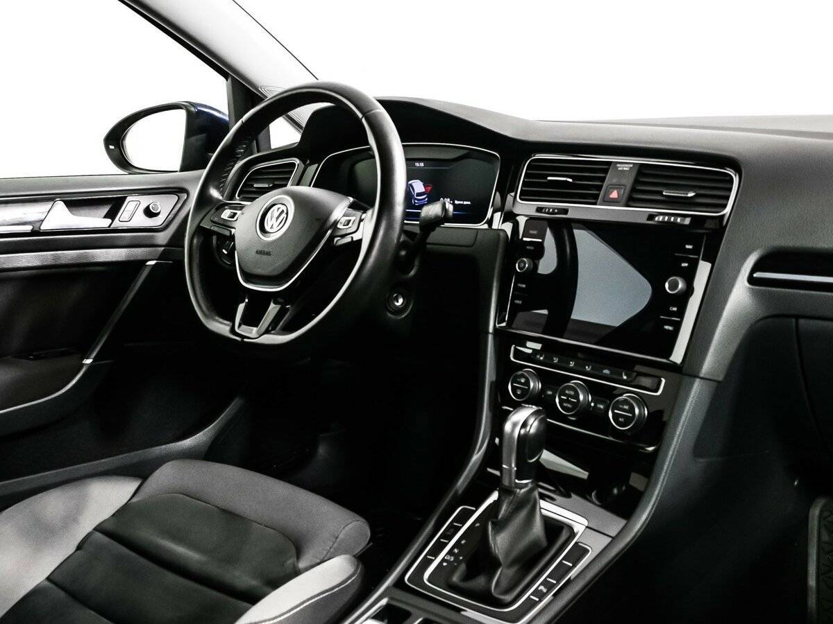Купить Volkswagen Golf, 2018, 131 515 км, фото №9