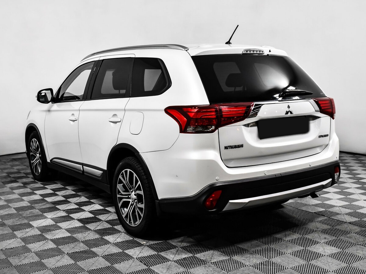 Купить Mitsubishi Outlander III Рестайлинг 2, 2016, 95 226 км, фото №7