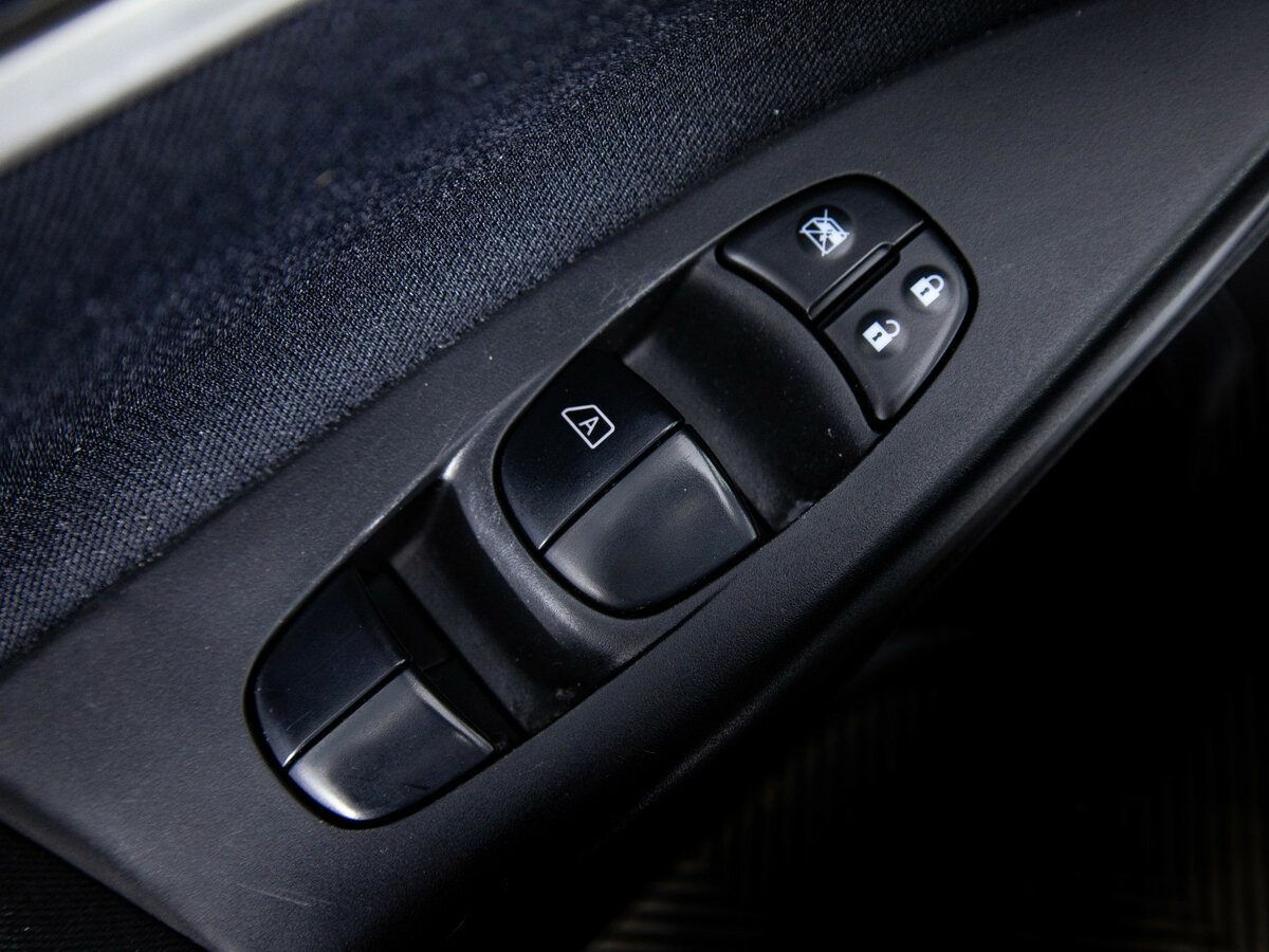 Купить Nissan Tiida II, 2015, 122 139 км, фото №12