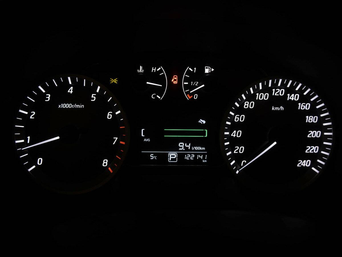 Купить Nissan Tiida II, 2015, 122 139 км, фото №14